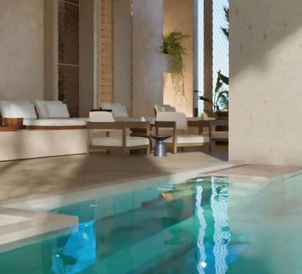 Luxury pool